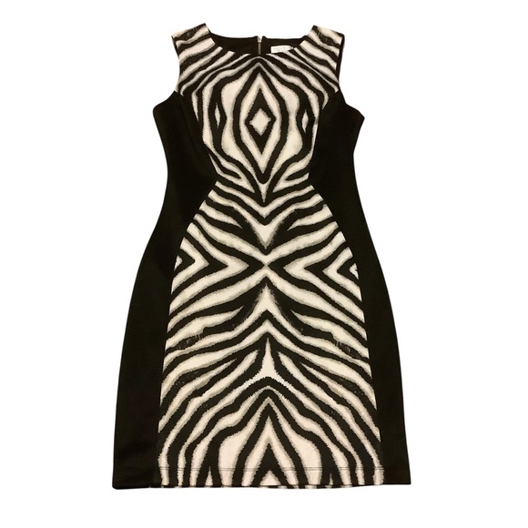 BISOU BISOU BLACK & WHITE PATTERNED SLEEVELESS MIDI DRESS/ Size 10 - Picture 7 of 11